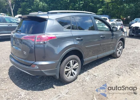 2017 Toyota Rav4 Xle z USA, uszkodzony, nr VIN JTMRFREV8HD200045